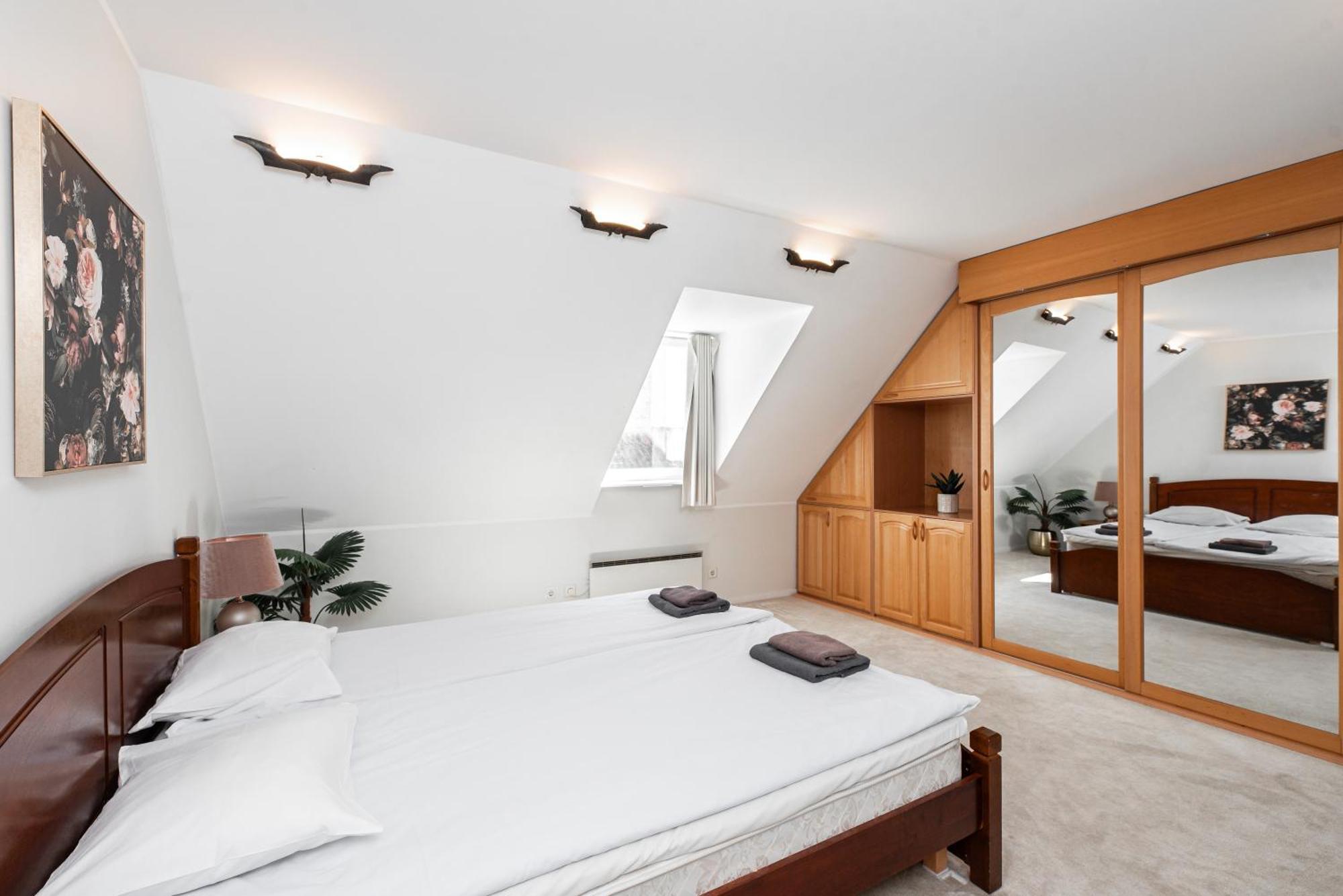 Airhome - Old Dominican Monastery Tallin Exterior foto