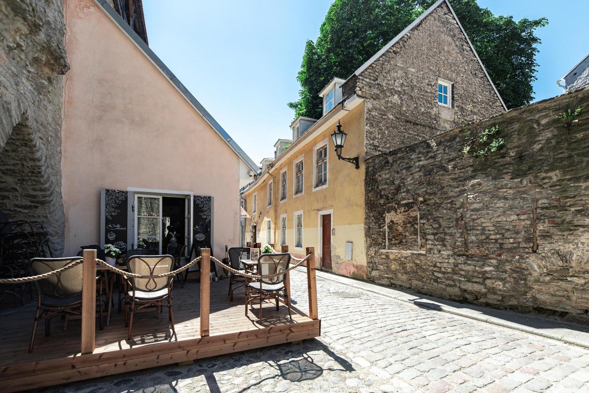 Airhome - Old Dominican Monastery Tallin Exterior foto