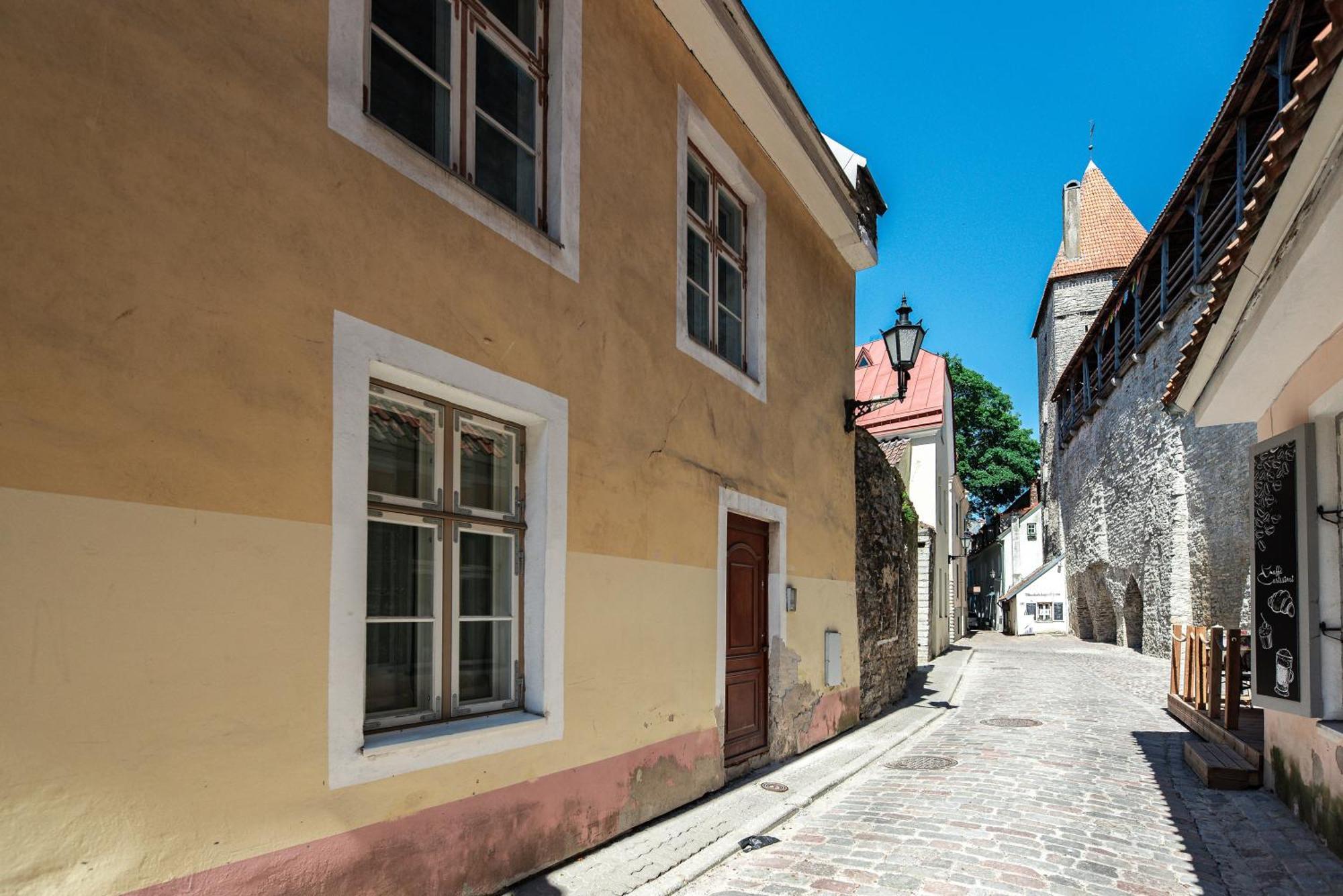 Airhome - Old Dominican Monastery Tallin Exterior foto